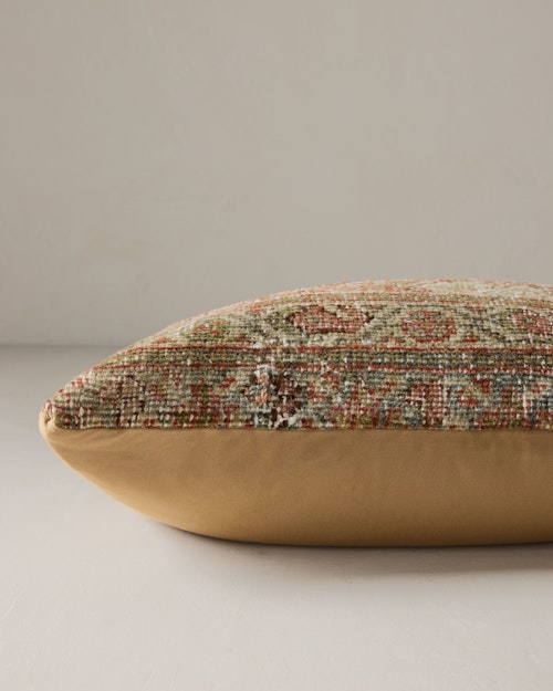 Grisham Pillow